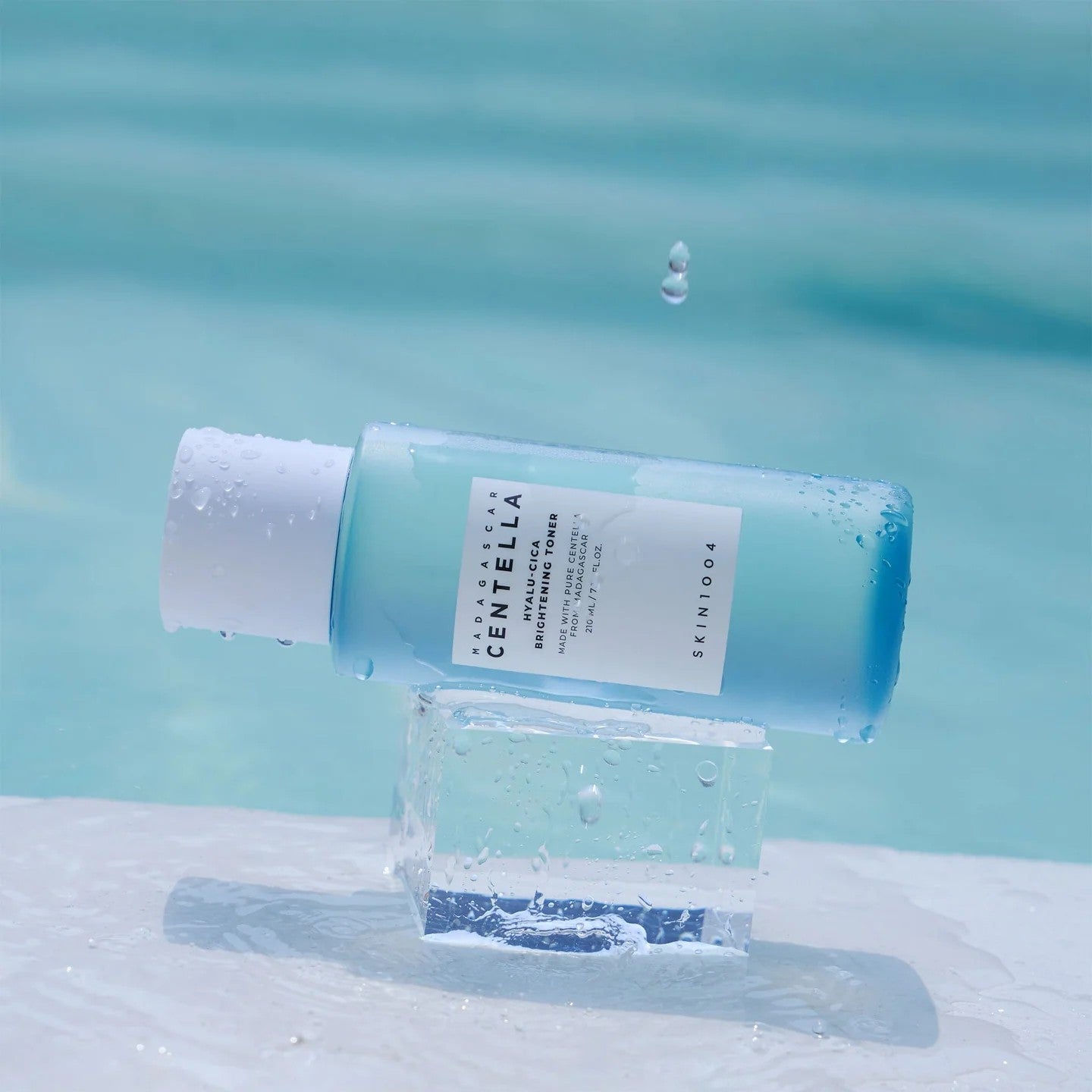 Kbeauty Glass Skin SKIN1004 Madagascar Centella Hyalu-cica Brightening Toner 210ml 